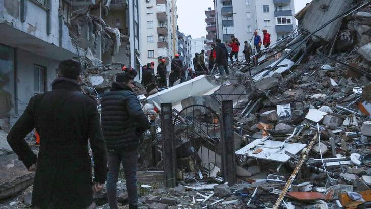 Землетрясение в Турции и Сирии: рассказы очевидцев и мнение кризисного психолога