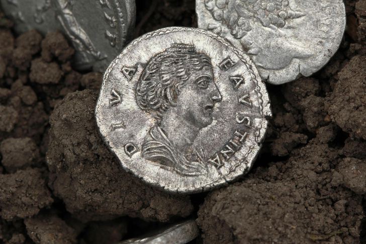 Экономили на серебре: финансовый кризис в Риме был обнаружен благодаря Цицерону