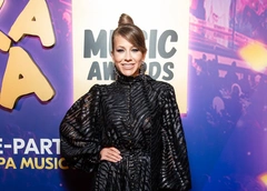 Юлия Барановская, Нюша и Ханна оголили ноги на pre-party премии «ЖАРА Music Awards»
