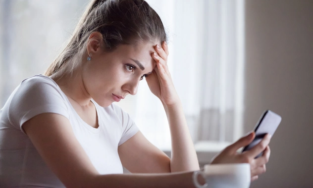 Цифровой вампиризм: психолог объяснила, как общение в Сети высасывает энергию