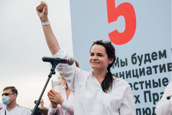 «Не женщины лучше мужчин, а разнообразие лучше монополизма»: политолог Екатерина Шульман о дистанте, Навальном и идеале работающей матери