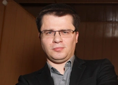 Гарик Харламов: «Семь лет ходил в театр, а теперь у меня половины дома нет»