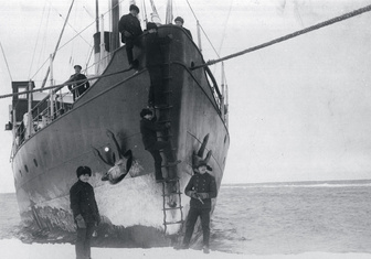 Со дна памяти: как в Арктике разыскали пропавший ледокольный пароход «Вайгач»