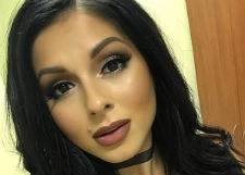 Нюша закрутила роман с влиятельным чиновником