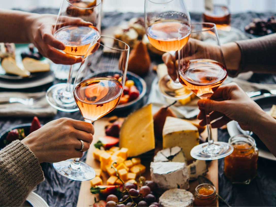 Тест: какой алкогольный напиток вам идеально подходит? | marieclaire.ru