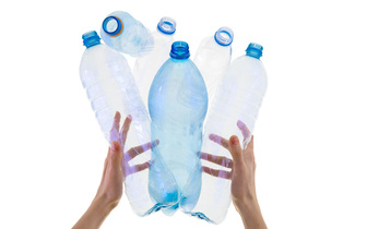Сколько пластиковых бутылок падает на вас в год? На жителей Окленда — 3 млн (и это не предел)