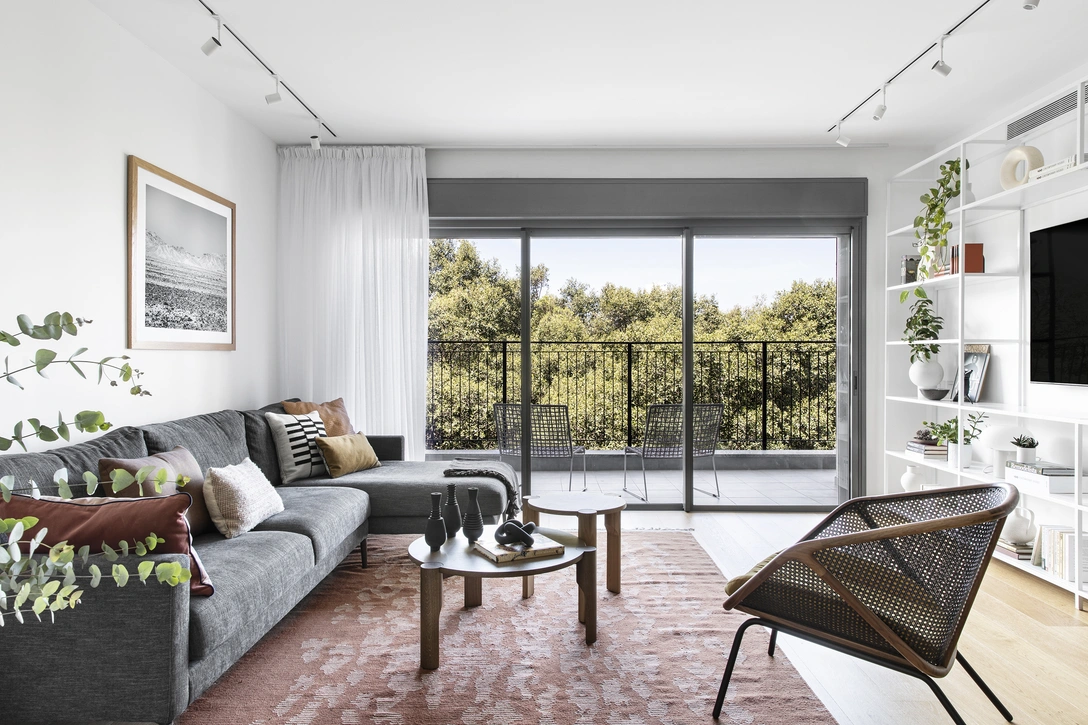 Светлая квартира с яркими акцентами в Тель-Авиве | Источник: ИТАЙ БЕНИТ