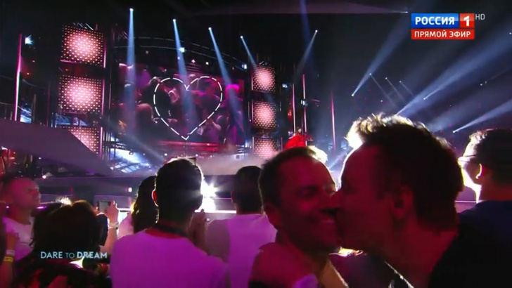 Один раз не напоказ: в эфир федерального канала случайно попал поцелуй двух мужчин на «Евровидении»