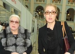 «Она не приезжает к маме, не хочет меня видеть»: Ольга Шукшина осудила сестру за равнодушие