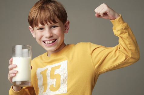 Можно ли детям молоко: зависит от возраста