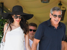 Джордж Клуни устроил жене романтическое свидание в Венеции