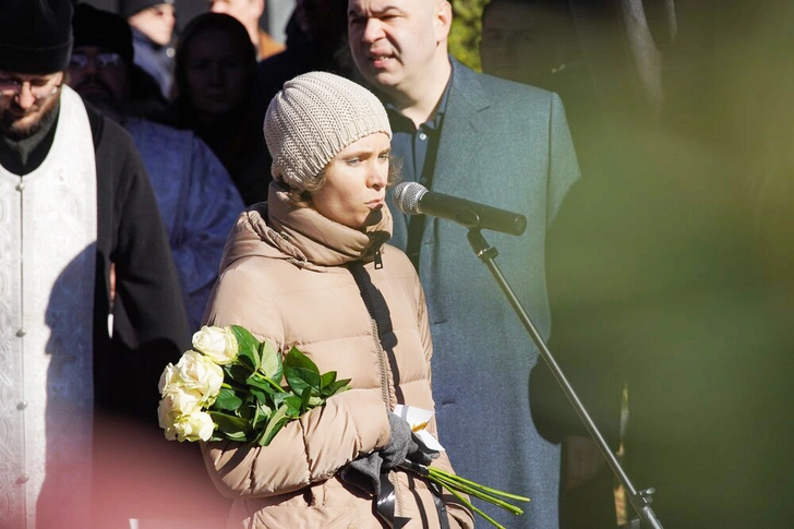 На Новодевичьем кладбище проходят поминки по Владимиру Жириновскому – видео