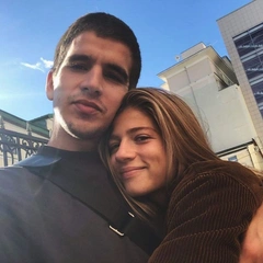 Вся в папу: Федук показал лицо новорожденной дочери