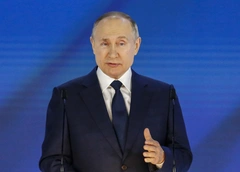 Владимир Путин объявил дни с 1 по 10 мая нерабочими