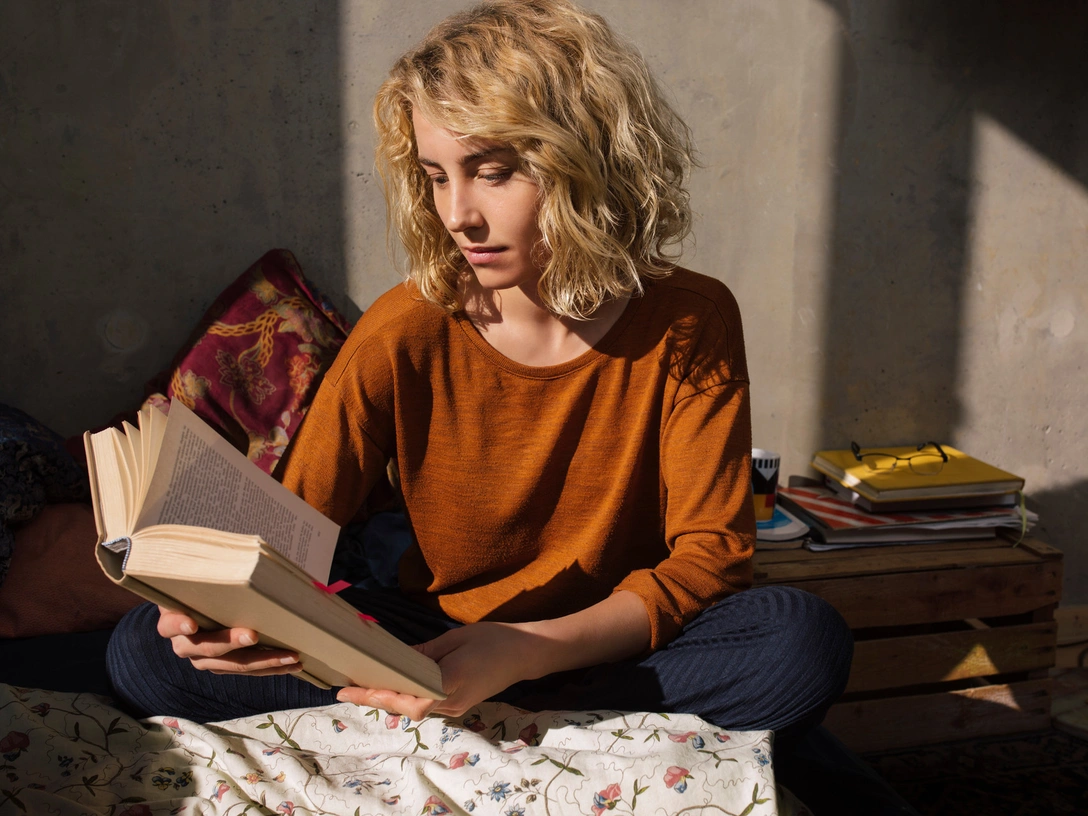 Страшно интересно: 8 книг, от которых по-настоящему стынет кровь | marieclaire.ru