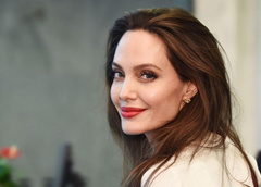 Как Анджелина Джоли выглядит без фотошопа: 5 честных фото