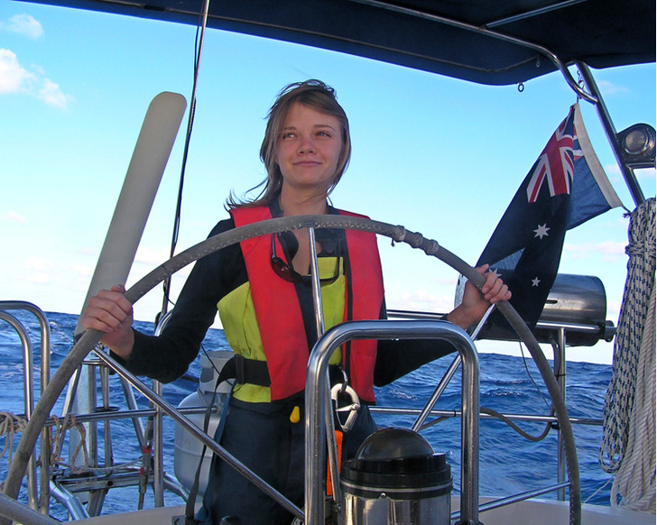 16-летняя яхтсменка обогнула земной шар