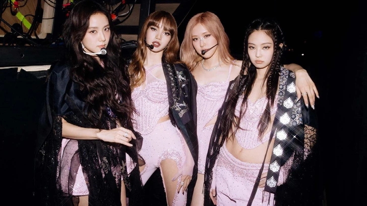 Из k-pop в Голливуд: Дженни рассказала, как BLACKPINK поддерживали ее во время съемок сериала «Кумир»