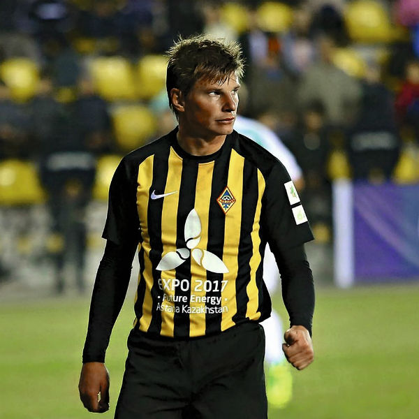 Карьеру ранее успешный футболист продолжает в казахстанском клубе «Кайрат»