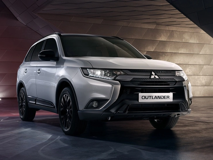 11 черных меток Mitsubishi Outlander Black Edition