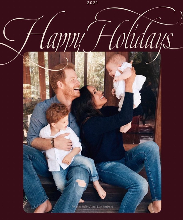 Принц Гарри и Меган Маркл впервые опубликовали рождественскую открытку с дочерью Лилибет и сыном Арчи