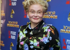 Елена Малышева сорвалась с диеты