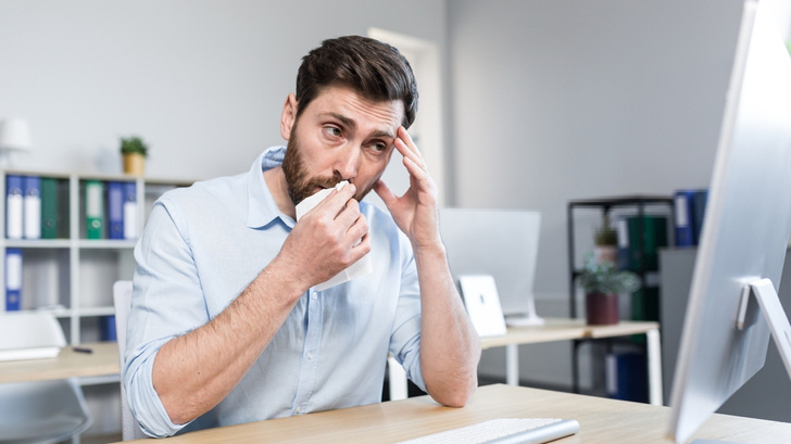 Психосоматика насморка: какая эмоция может провоцировать заложенность носа?