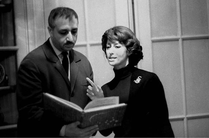 Как выглядели богатые женщины во времена СССР: 10 фото