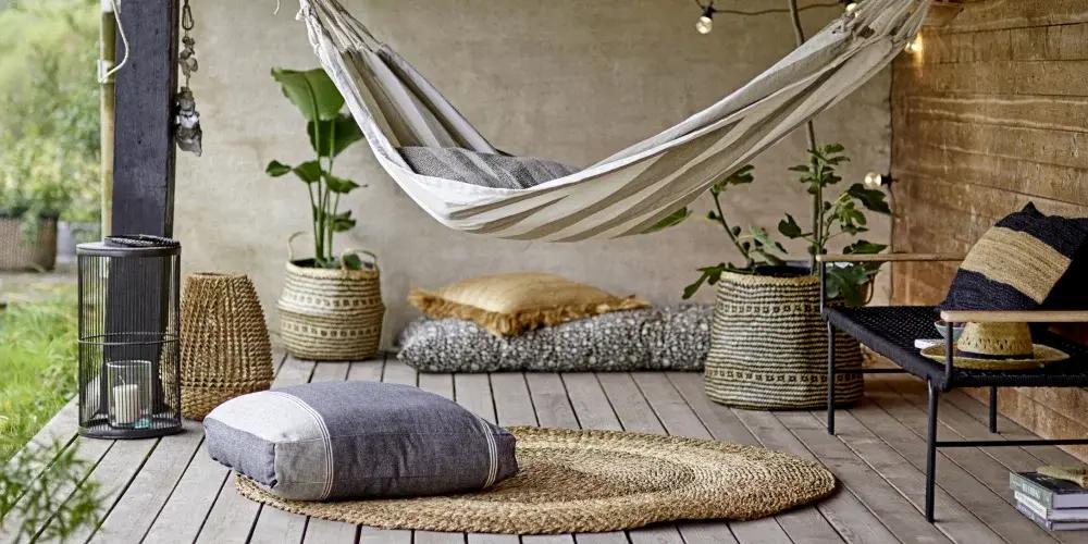 Деревянная терраса на даче: 4 главных ошибки, которые легко допустить (и предотвратить!) | Источник: bloomingville.com