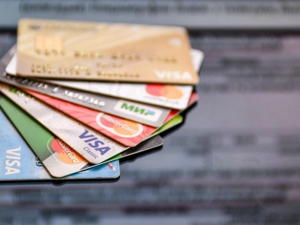 Можно ли путешествовать, имея кредиты?