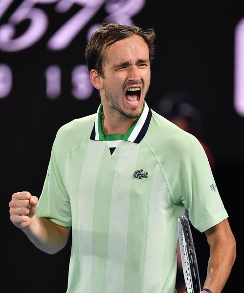 У Даниила Медведева сдали нервы, и он наорал на судью в полуфинале Australian Open: «Ты тупой?» | Источник: Instagram (запрещенная в России экстремистская организация) @medwed33