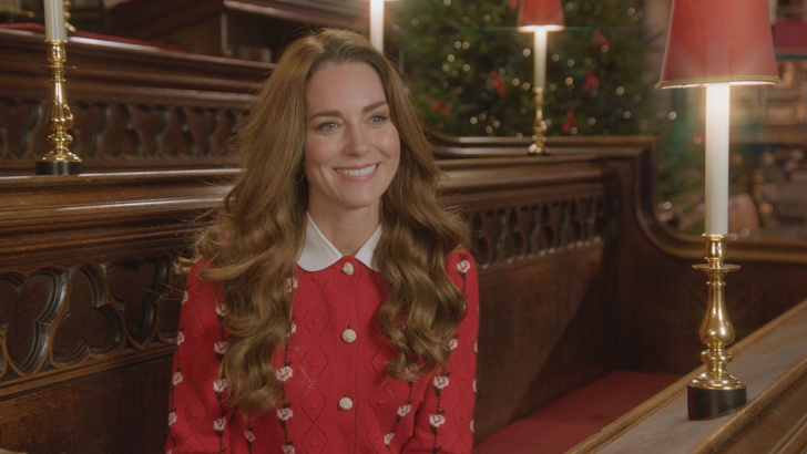 К Рождеству готовы: Кейт Миддлтон показала, как украшает елку дома — видео
