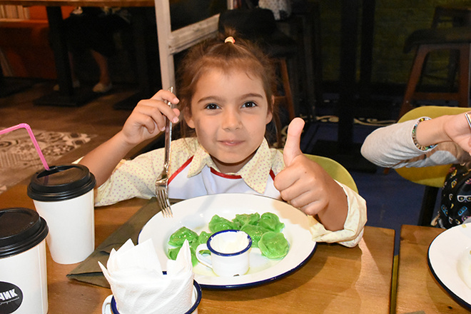 Лепим пельмени на английском