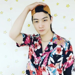 JB из GOT7 подписал контракт с новым лейблом