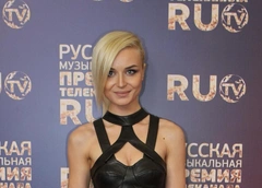 Дебют Мии на большой сцене: Полина Гагарина впервые познакомила дочь с публикой