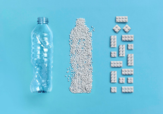 В Lego создали первый «кубик» конструктора из переработанных пластиковых бутылок