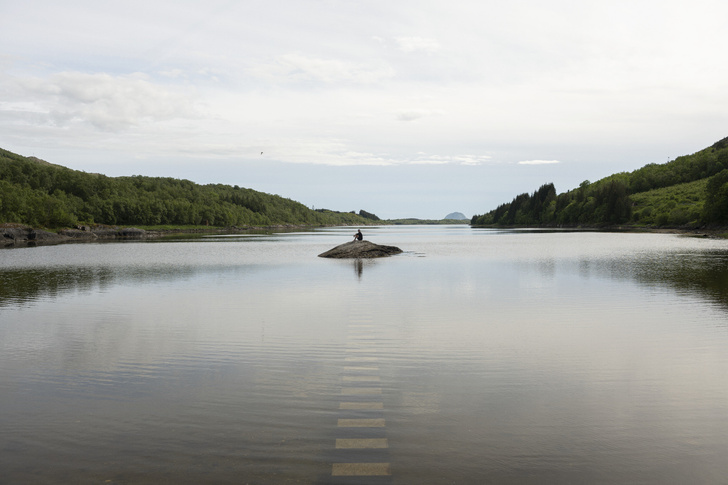 Исчезающий путь: инсталляция Snøhetta, которая прячется во время прилива