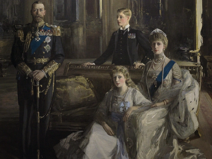 Георг V, принцесса Мария, принц Эдвард, герцог Виндзорский и королева Мария в Букингемском дворце, 1913 — портрет авторства Джона Лавери из Национальной портретной галереи