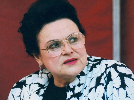 Брошенный родственниками племянник Людмилы Зыкиной вынужден продать ее усадьбу за 9 миллионов