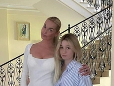 Анастасия Волочкова рассказала о редком визите дочери, проживающей с отцом