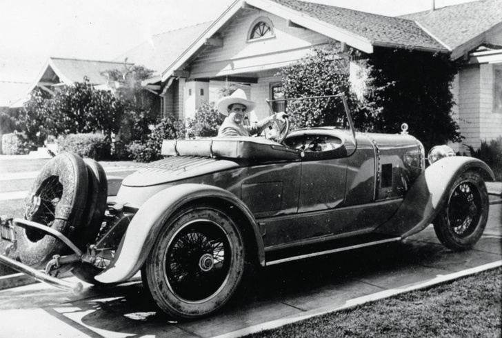 Семь фото автомобилей столетней давности