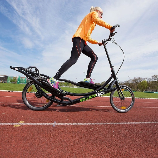 Еще один велосипед для любителей сочетать разные виды активности&nbsp;— ElliptiGO: имитирует бег и занятия на эллиптическом тренажере | Источник: elliptigo_usa