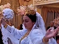 Килограммы золота, четыре платья невесты, выкуп за 10 млн: в Ярославле отгремела цыганская свадьба