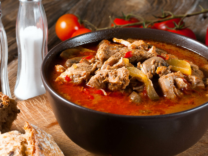 Ароматный суп гуляш: секрет идеального венгерского супа, который обожают все