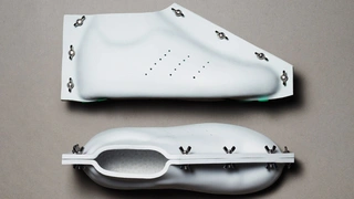 Дизайнеры переосмыслили культовые кроссовки Adidas