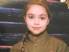 8-летняя дочь покойного лидера рок-группы «Король и шут» растет настоящей красавицей