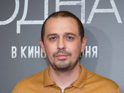 Олег Верещагин о третьем сезоне «Звезды в Африке», гибкости Севастьяновой и романе Стоуна с Карна.val
