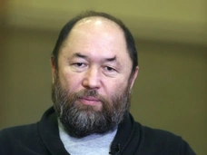 Тимур Бекмамбетов продает «Волгу» из фильма «Черная Молния» за 600 тысяч рублей