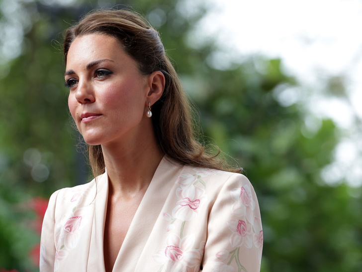 История одного скандала: как «голые» фото Кейт попали в сеть (и какой была реакция дворца)