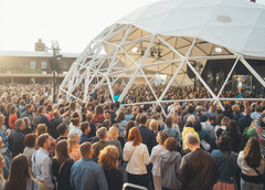 Пора на крышу: программа петербургского Roof Fest